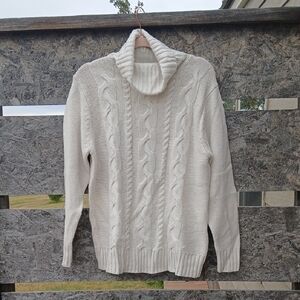 Zenana Outfitters Cream Knit Sweater